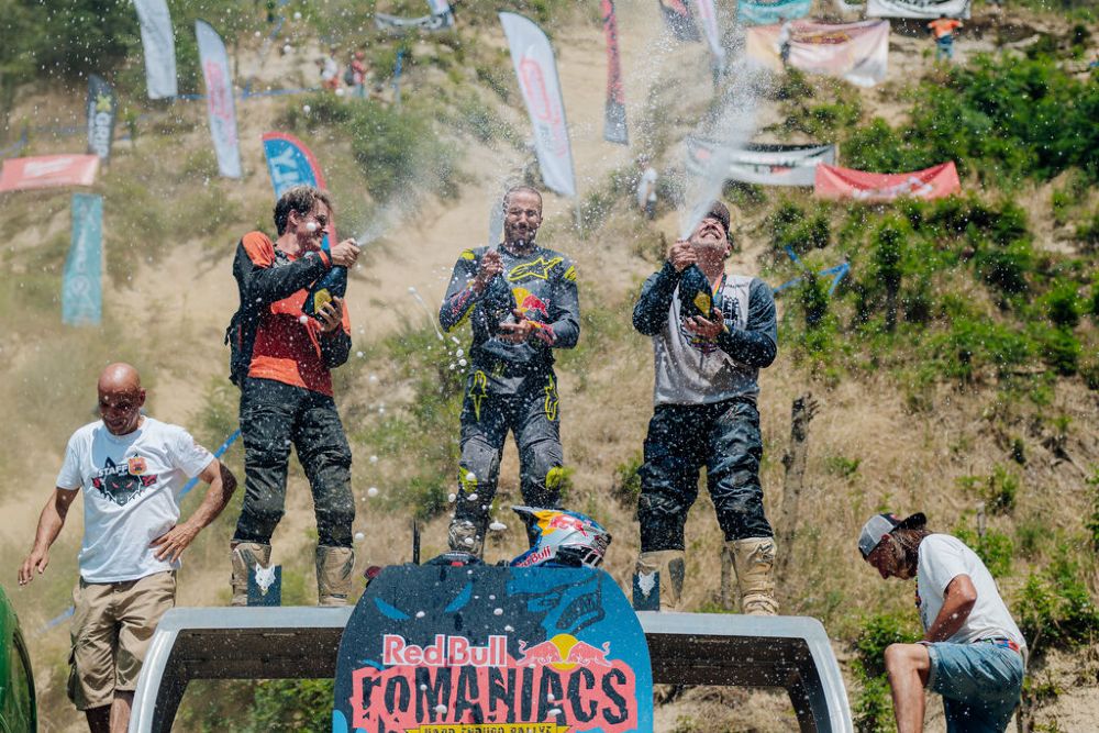 DANIEL FERNÁNDEZ VOLVERÁ A RED BULL ROMANIACS 2026, LA CARRERA MÁS EXTREMA DEL HARD ENDURO V12MAGAZINE Daniel Fernández Red Bull Romaniacs 2026 vuelve a encender la ilusión del motociclismo colombiano con un desafío que muy pocos pilotos en el mundo se atreven a enfrentar. V12MAGAZINE