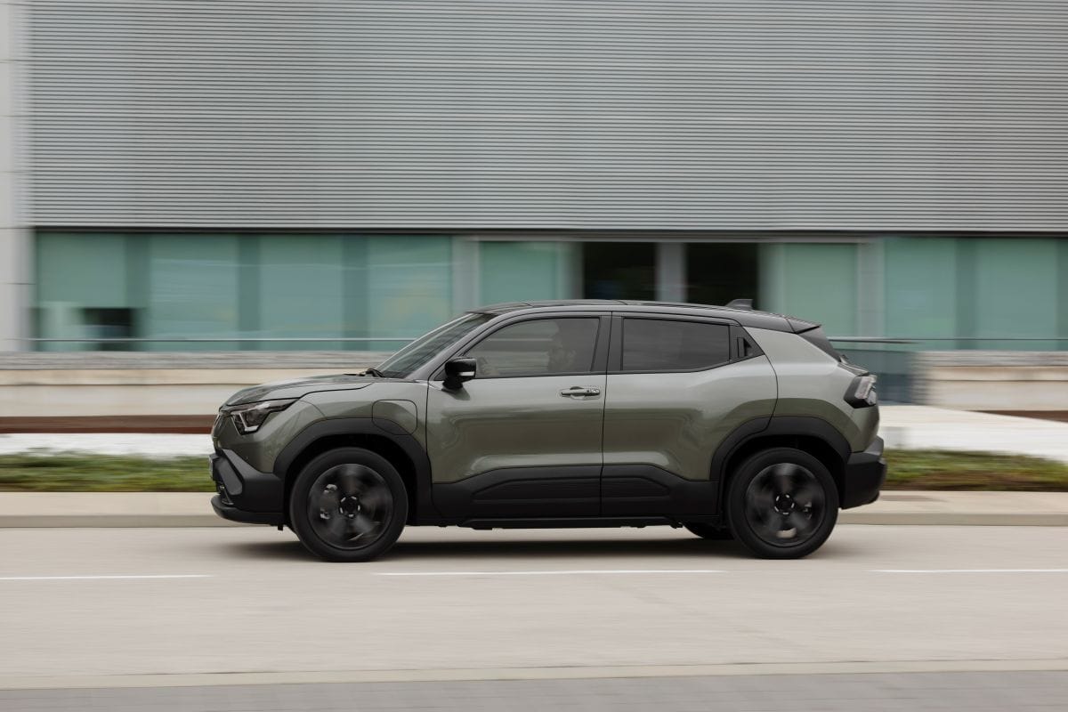 Suzuki eVitara 2026 marca el inicio de una nueva etapa para la marca japonesa y llega a Colombia con una misión clara: demostrar que la electrificación no tiene por qué renunciar al carácter. V12MAGAZINE