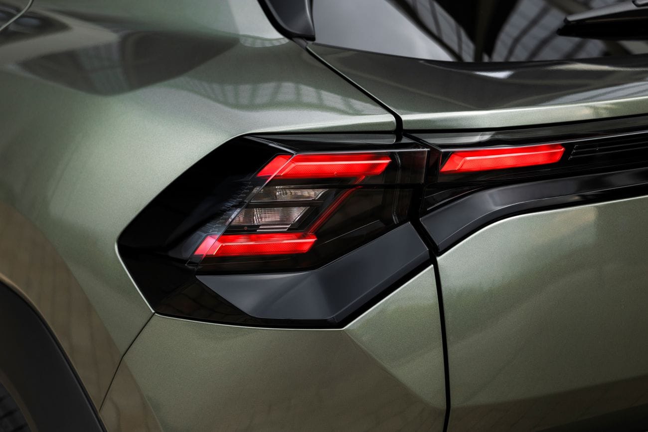 Suzuki eVitara 2026 marca el inicio de una nueva etapa para la marca japonesa y llega a Colombia con una misión clara: demostrar que la electrificación no tiene por qué renunciar al carácter. V12MAGAZINE