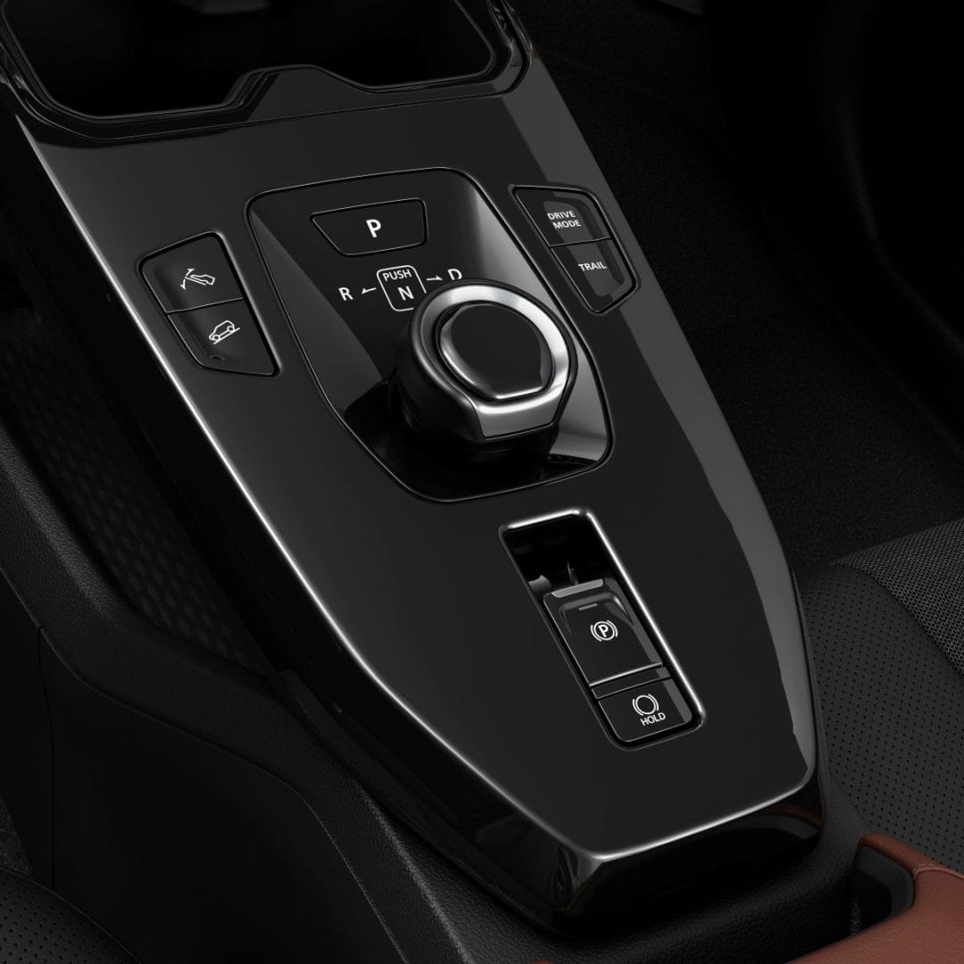 Suzuki eVitara 2026 marca el inicio de una nueva etapa para la marca japonesa y llega a Colombia con una misión clara: demostrar que la electrificación no tiene por qué renunciar al carácter. V12MAGAZINE
