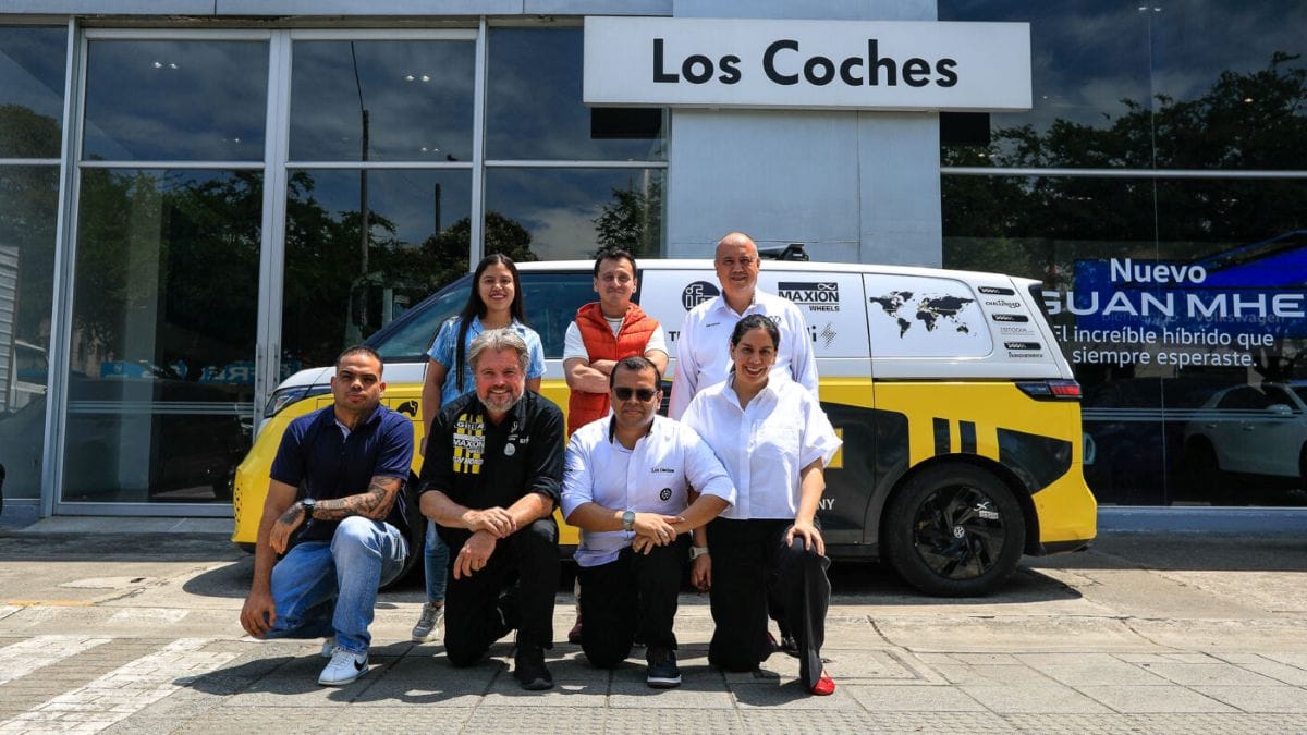 Volkswagen ID. Buzz: la travesía eléctrica que busca un Récord Guinness en Colombia V12MAGAZINE Volkswagen ID. Buzz en Colombia no fue una simple escala de ruta: fue el paso local de una expedición global que quiere poner a prueba hasta dónde puede llegar un vehículo eléctrico. V12MAGAZINE