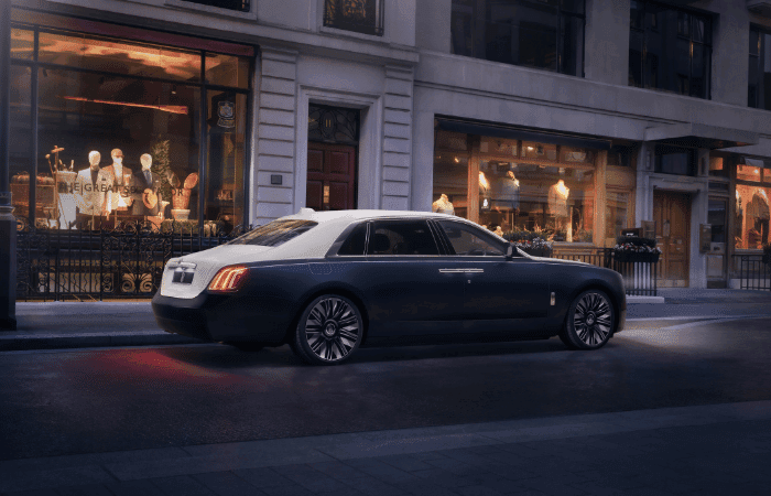 Rolls-Royce Ghost Savile Row: el automóvil que llevó la alta sastrería británica al máximo nivel del lujo V12MAGAZINE Rolls-Royce Ghost