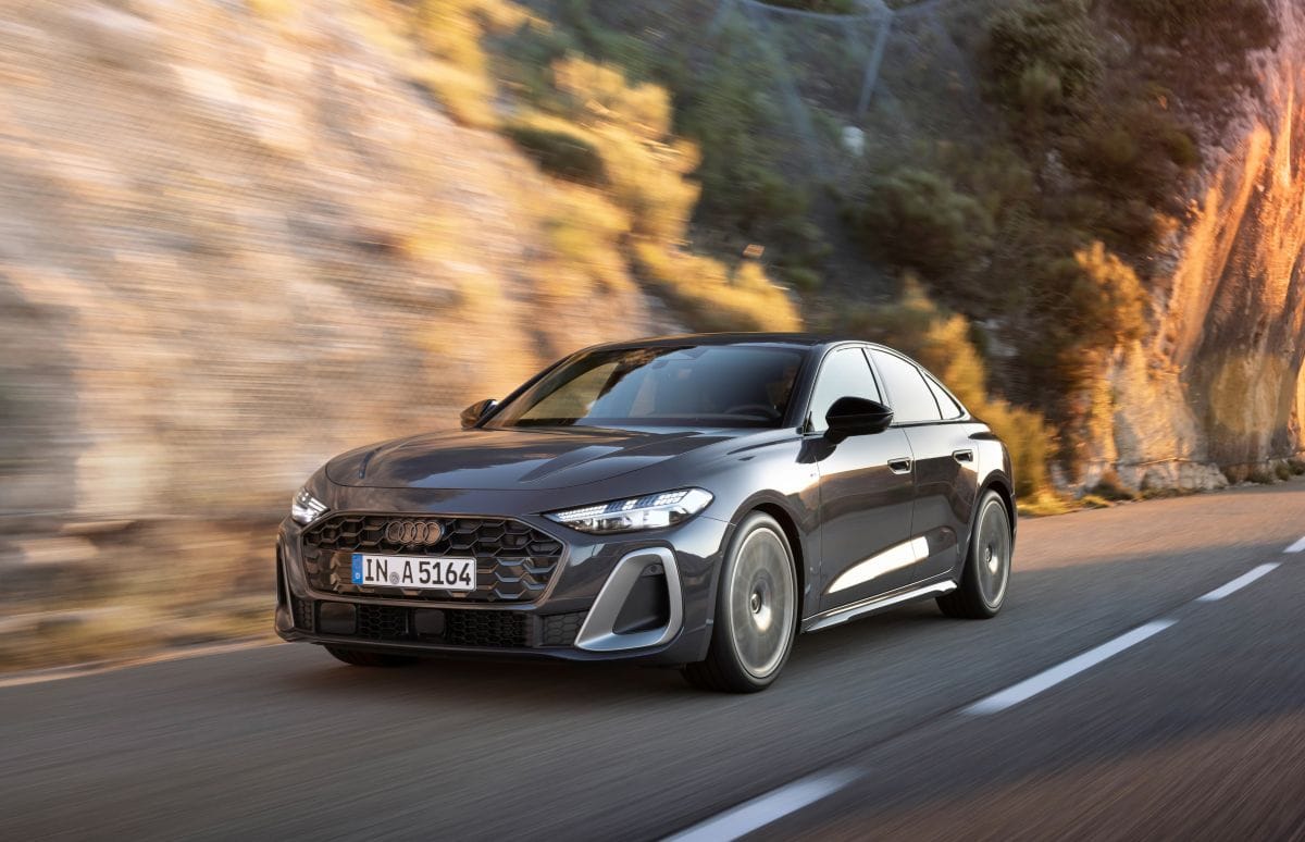 Nuevo Audi A5 llega a Colombia: más tecnología, lujo silencioso y el adiós al legado del A4 V12MAGAZINE El nuevo Audi A5 llega a Colombia con una propuesta más deportiva y tecnológica, combinando lujo, diseño coupé, tracción quattro y un sistema híbrido ligero que mejora su eficiencia. V12MAGAZINE