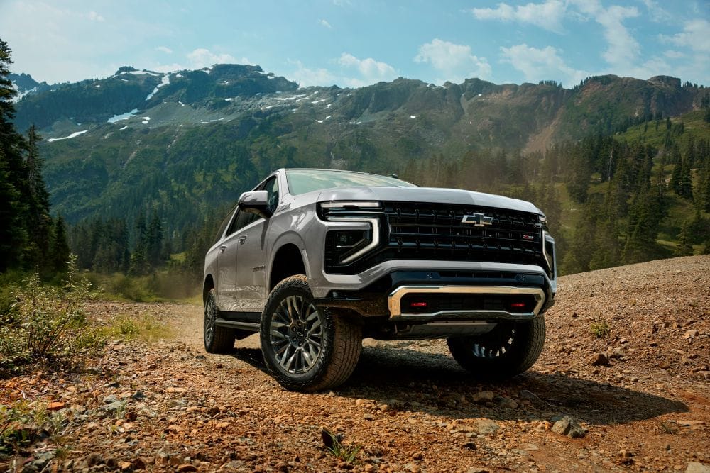 Chevrolet Suburban Z71 en Colombia: la legendaria SUV premium llega con motor V8 y más tecnología V12MAGAZINE Chevrolet Suburban