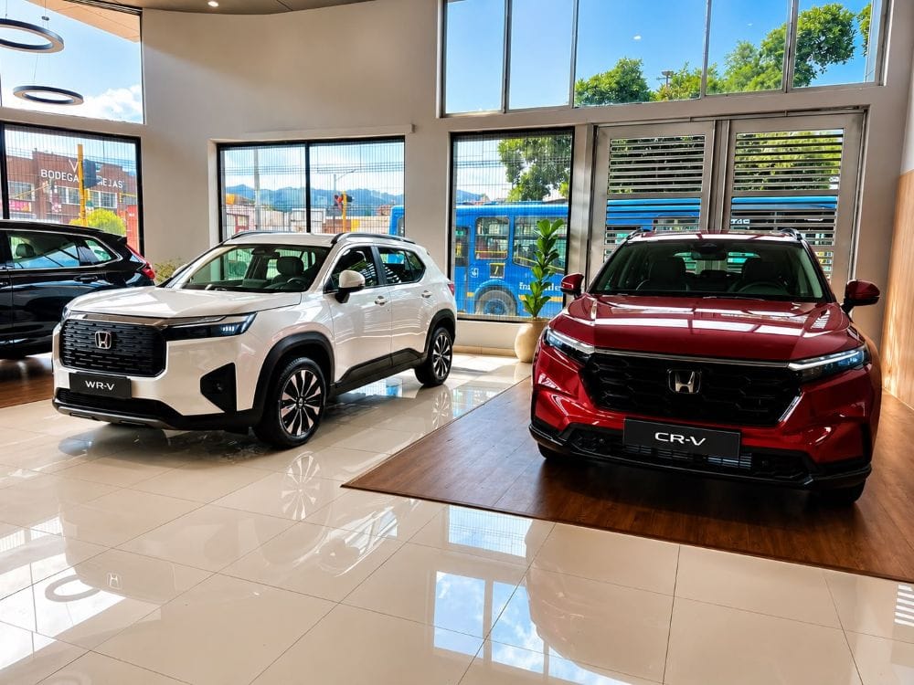 Honda Autos Colombia fortalece su presencia en Bogotá con un nuevo concesionario que integra ventas y posventa para ofrecer una atención más completa a sus clientes. V12MAGAZINE