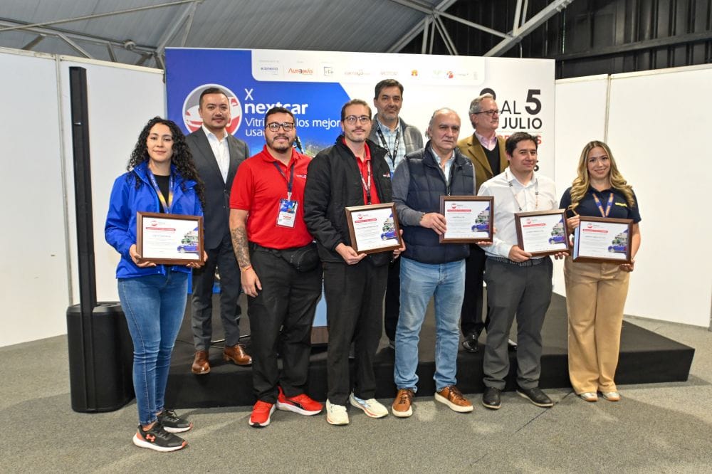 Nextcar 2026 abrió sus puertas en Corferias con más de 1.300 vehículos usados, 65 expositores y la expectativa de recibir más de 18.000 visitantes, en una edición que celebra una década fortaleciendo este mercado en Colombia. V12MAGAZINE