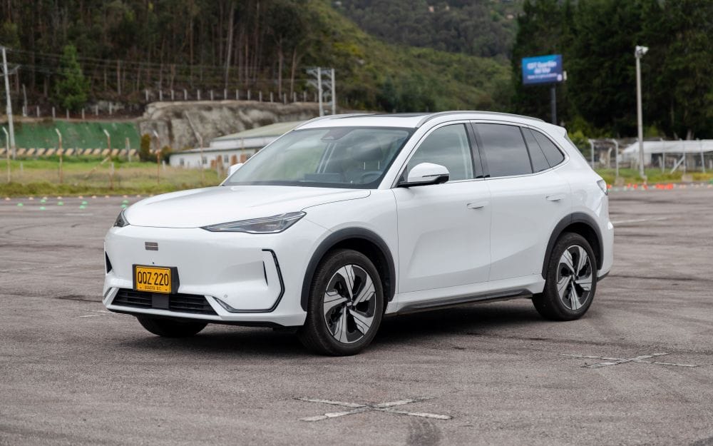 Geely Media Cup es la nueva experiencia de conducción con la que la marca busca mostrar cómo la conectividad, los sistemas ADAS y la electrificación pueden hacer que conducir sea más seguro, intuitivo y eficiente en Colombia. V12MAGAZINE