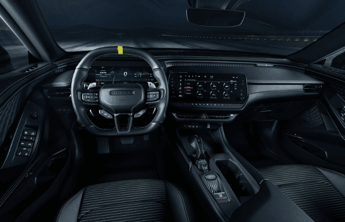 Dodge Charger Super Bee: 600 caballos y sin motor V8 V12MAGAZINE Dodge Charger Super Bee Launch Edition