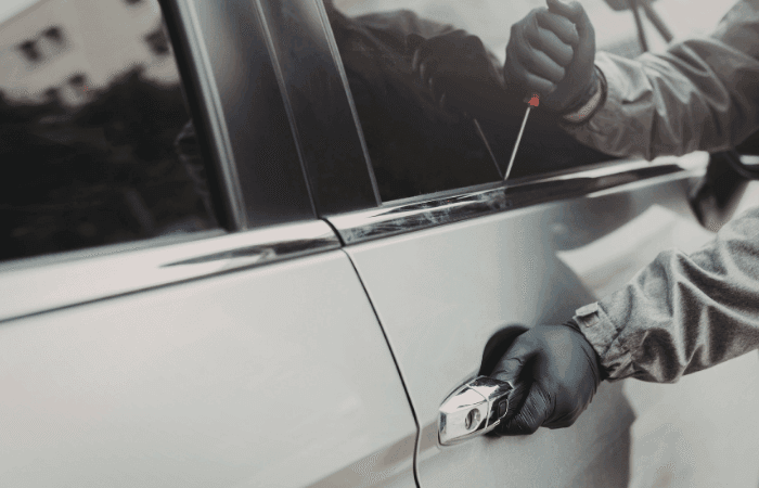 Bogotá en alerta: cada día roban 18 vehículos entre carros y motos, ¿qué está pasando? V12MAGAZINE hurto Bogotá