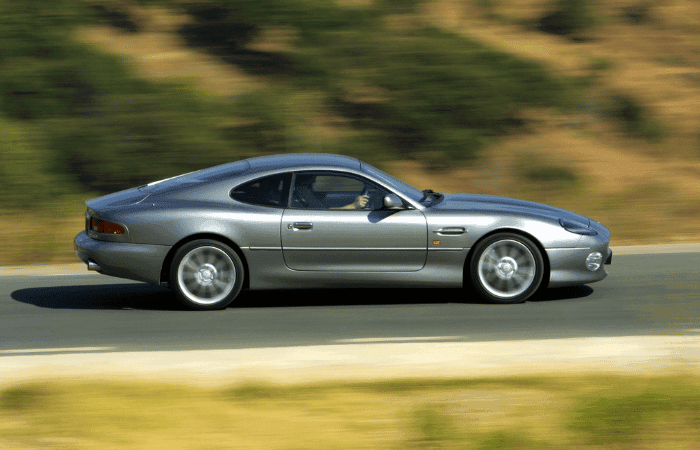 aston Martin v12