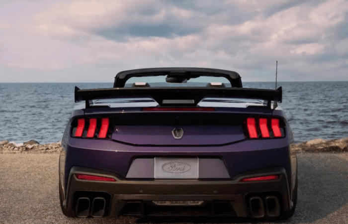 Ford Mustang Dark Horse SC Convertible