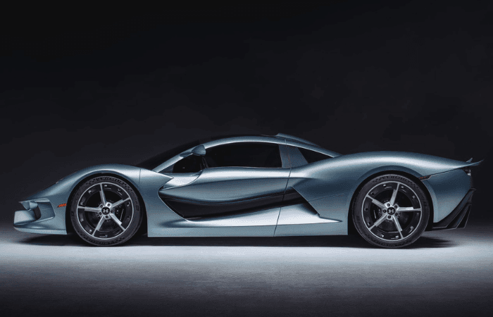 Hennessey Blackbird: el exclusivo hiperdeportivo que quiere acabar con la moda de las pantallas V12MAGAZINE Hennessey Blackbird