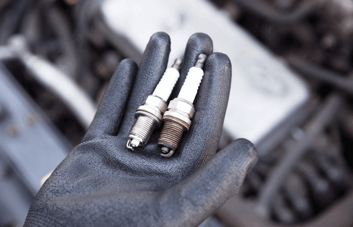 ¿Qué mantenimientos necesita un carro de combustión en Colombia? Esto es lo que debe revisar V12MAGAZINE carros revisión