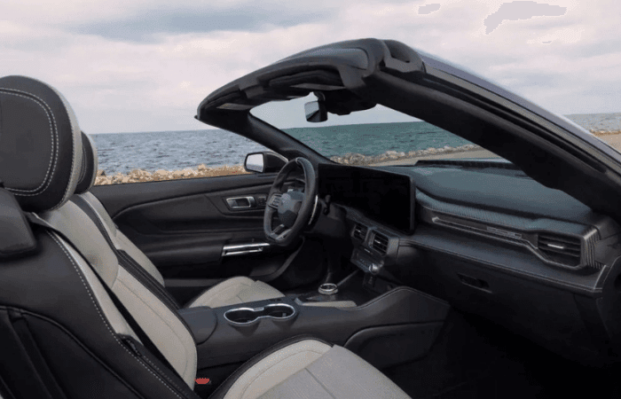 Ford Mustang Dark Horse SC Convertible