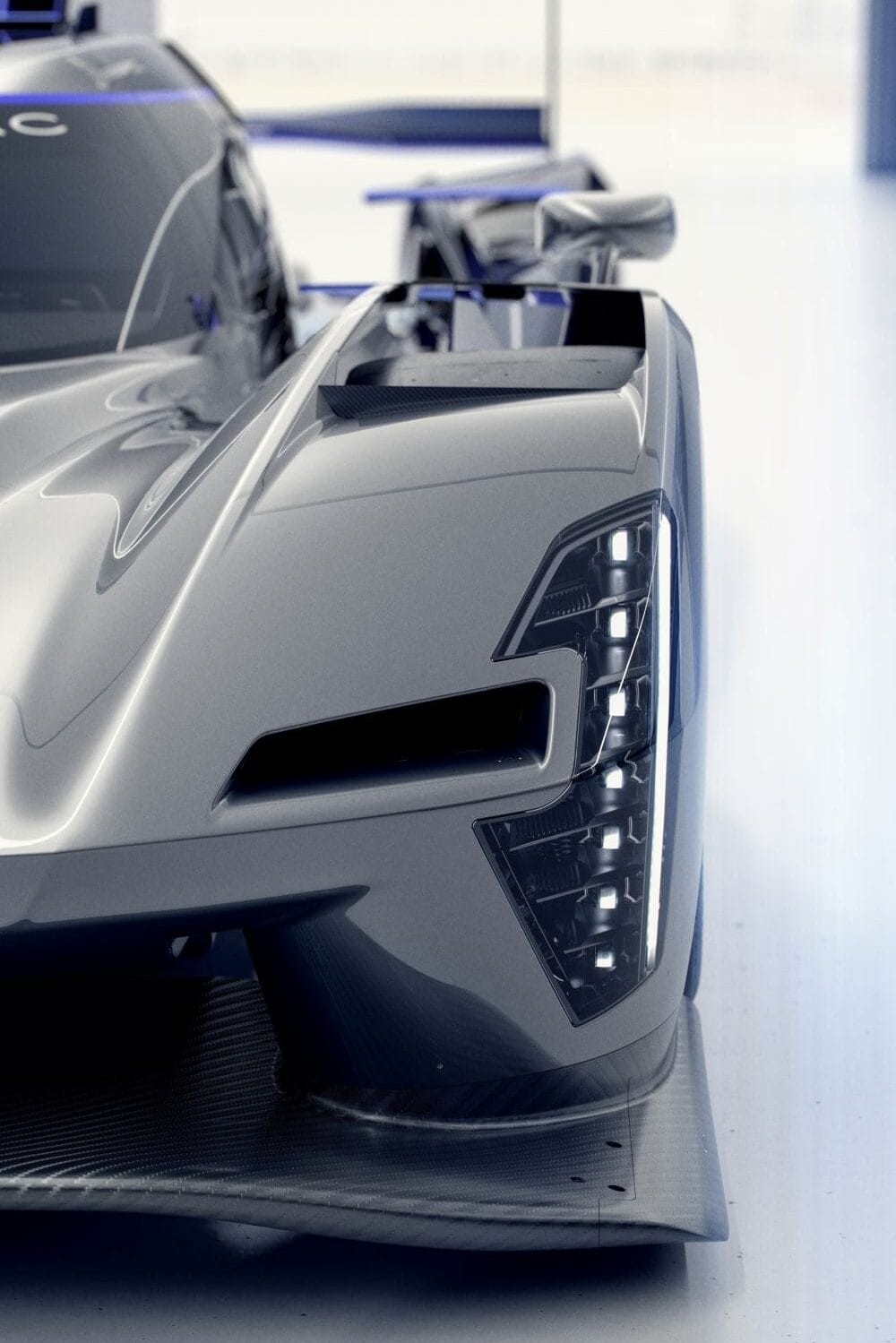 Cadillac V-ONE Concept: 830 caballos de potencia con ADN de Le Mans y un solo asiento ¿Por qué? V12MAGAZINE Cadillac V-ONE Concep lleva la tecnología del V-Series.R a un territorio inédito para la marca: un deportivo de un solo asiento con 830 hp y ADN directo de competición. V12MAGAZINE