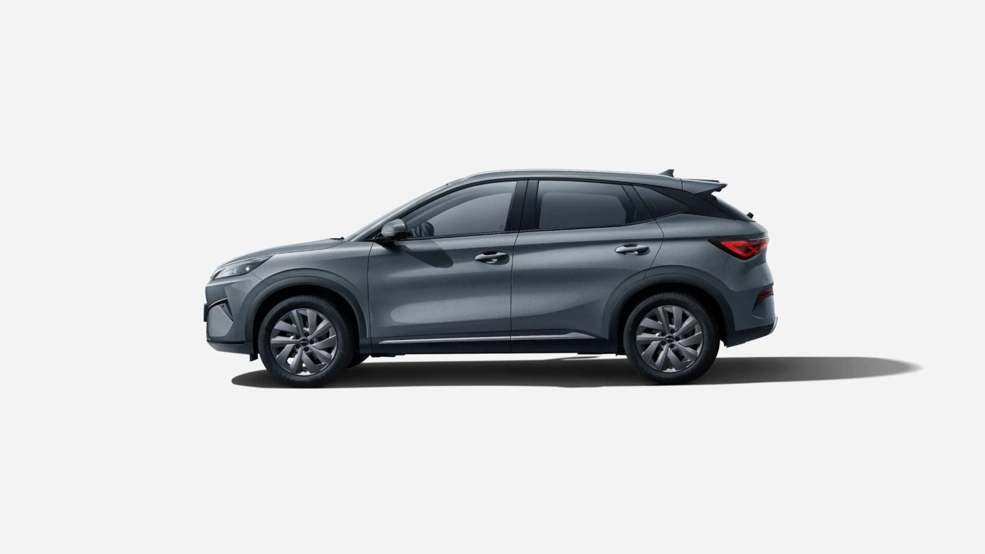El BYD Yuan Plus se actualiza y lo hace de una manera que nadie esperaba: esto es lo que veríamos V12MAGAZINE El BYD Yuan Plus 2027 evoluciona con 230 kW, arquitectura de 800V, batería Blade de 74,88 kWh y hasta 510 km de autonomía. Ahora busca sumar potencia y emoción a su propuesta eléctrica. V12MAGAZINE