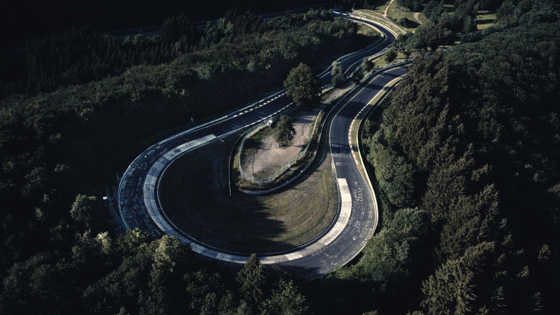 Este es el Porsche 911 GT3 que convierte 100 años de Nürburgring en una pieza de colección V12MAGAZINE Porsche 911 GT3 100 Jahre Nürburgring