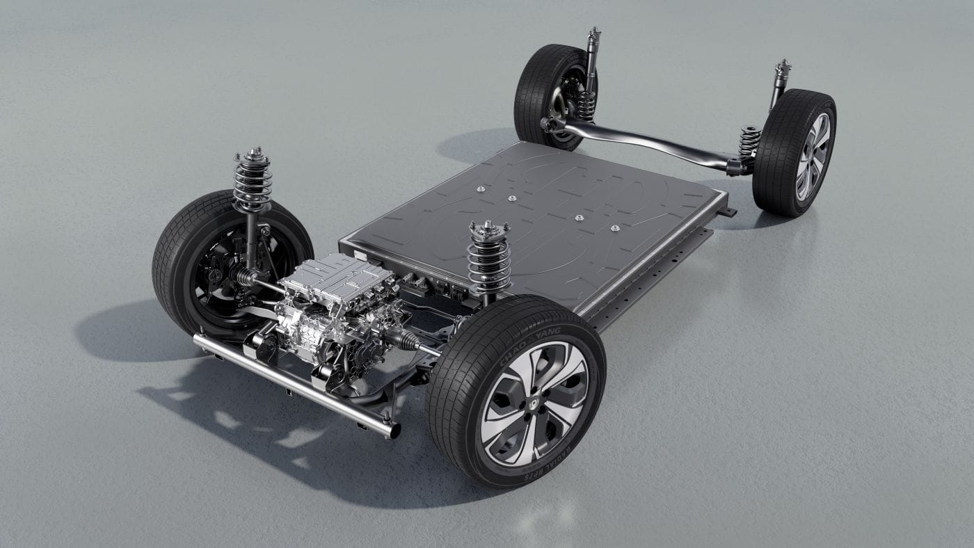 NEVO Q05 llega a Colombia con 455 km de autonomía NEDC, pero su verdadero desafío está en otro lugar: demostrar que un eléctrico puede ser una decisión práctica y no solamente tecnológica. V12MAGAZINE