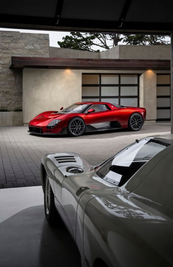 McLaren McL 6GT: el sueño de Bruce McLaren vuelve con tres pedales V12MAGAZINE McLaren McL 6GT no es simplemente un ejercicio de diseño: es el regreso de una idea que Bruce McLaren dejó inconclusa hace más de medio siglo, ahora reinterpretada con fibra de carbono, motor V8 y una caja manual. V12MAGAZINE