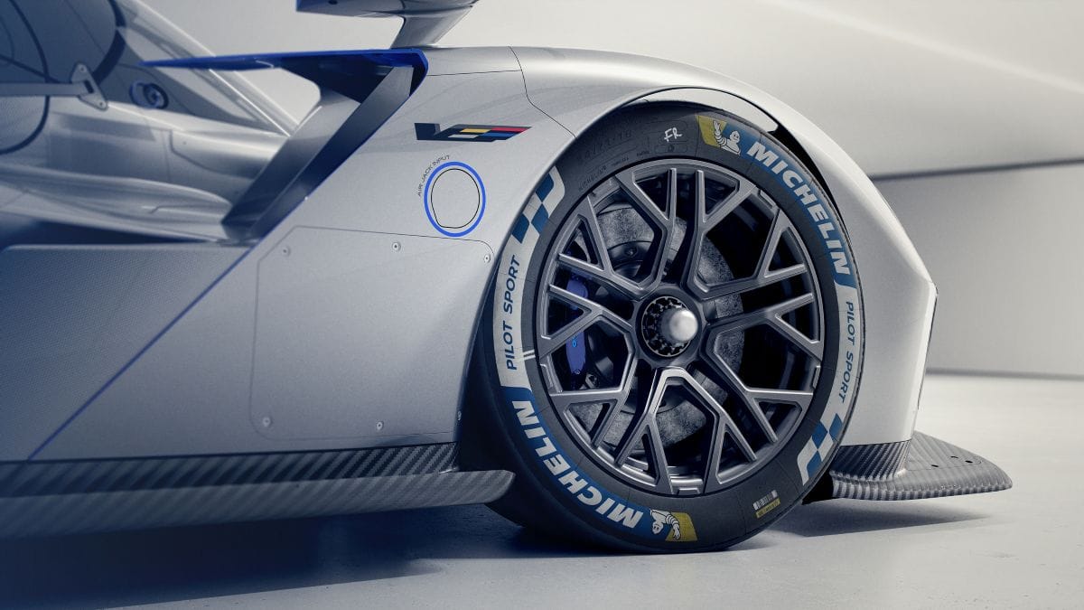 Cadillac V-ONE Concept: 830 caballos de potencia con ADN de Le Mans y un solo asiento ¿Por qué? V12MAGAZINE Cadillac V-ONE Concep lleva la tecnología del V-Series.R a un territorio inédito para la marca: un deportivo de un solo asiento con 830 hp y ADN directo de competición. V12MAGAZINE