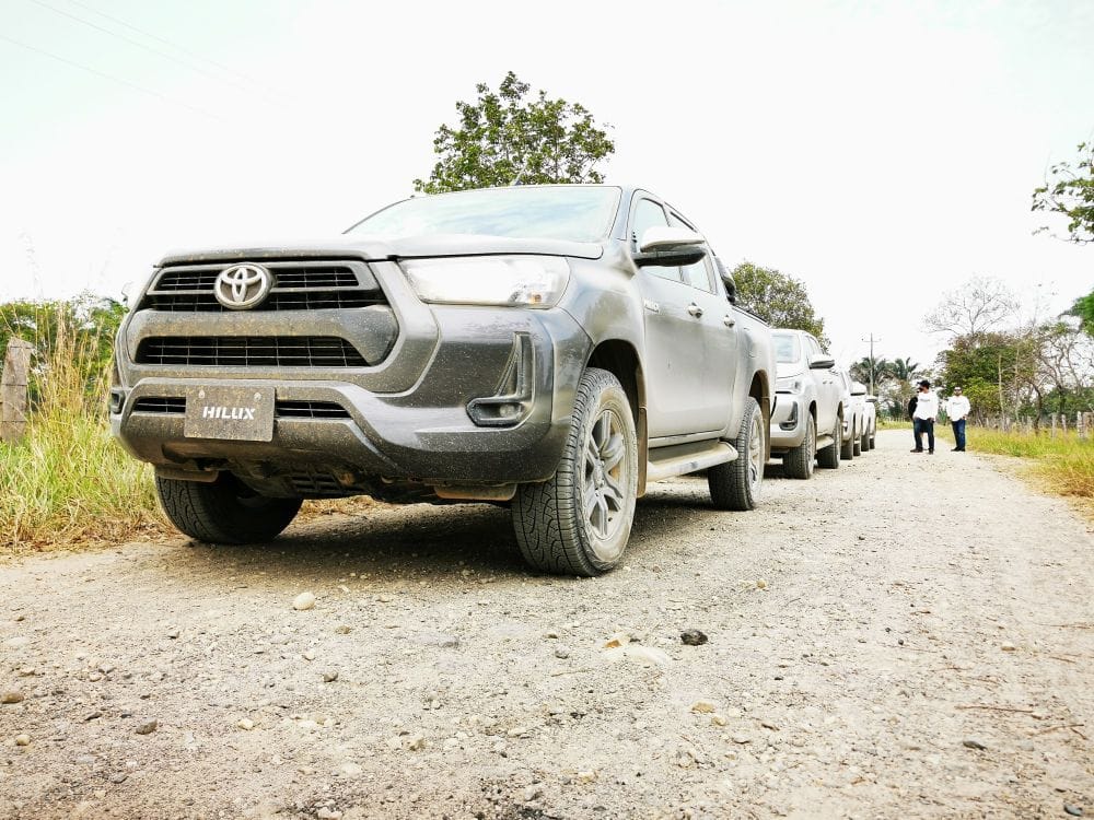 ¿Por qué Toyota quiere llevarte a vivir nuevas experiencias fuera del asfalto? V12MAGAZINE Expedición Toyota. Durante años, la relación entre una marca y sus clientes terminaba cuando el vehículo salía del concesionario. Hoy la historia es diferente. Los fabricantes buscan construir comunidades, generar experiencias y demostrar que un automóvil puede ofrecer mucho más que un medio de transporte. V12MAGAZINE