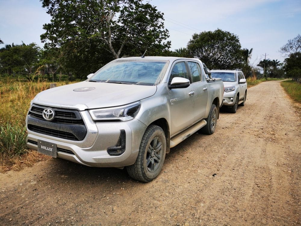 ¿Por qué Toyota quiere llevarte a vivir nuevas experiencias fuera del asfalto? V12MAGAZINE Expedición Toyota. Durante años, la relación entre una marca y sus clientes terminaba cuando el vehículo salía del concesionario. Hoy la historia es diferente. Los fabricantes buscan construir comunidades, generar experiencias y demostrar que un automóvil puede ofrecer mucho más que un medio de transporte. V12MAGAZINE