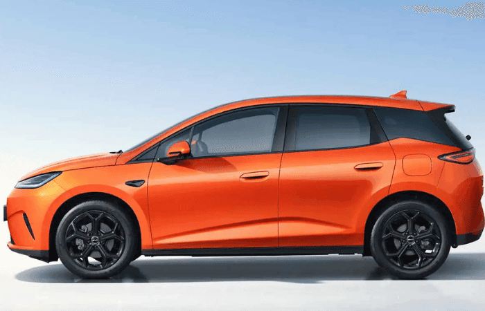 BYD Dolphin G DM-i: el híbrido que promete más de 1.000 km de autonomía V12MAGAZINE BYD Dolphin G DM-i
