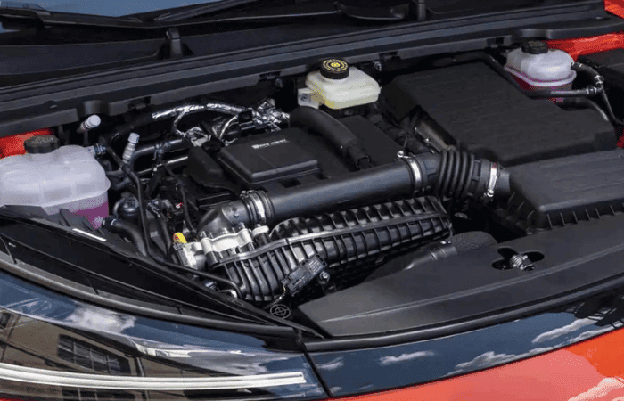 BYD Dolphin G DM-i: el híbrido que promete más de 1.000 km de autonomía V12MAGAZINE BYD Dolphin G DM-i