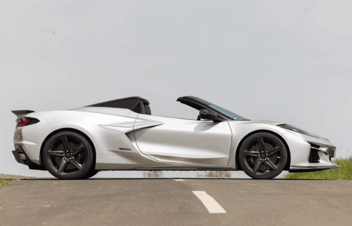 Chevrolet Corvette E-Ray 2026