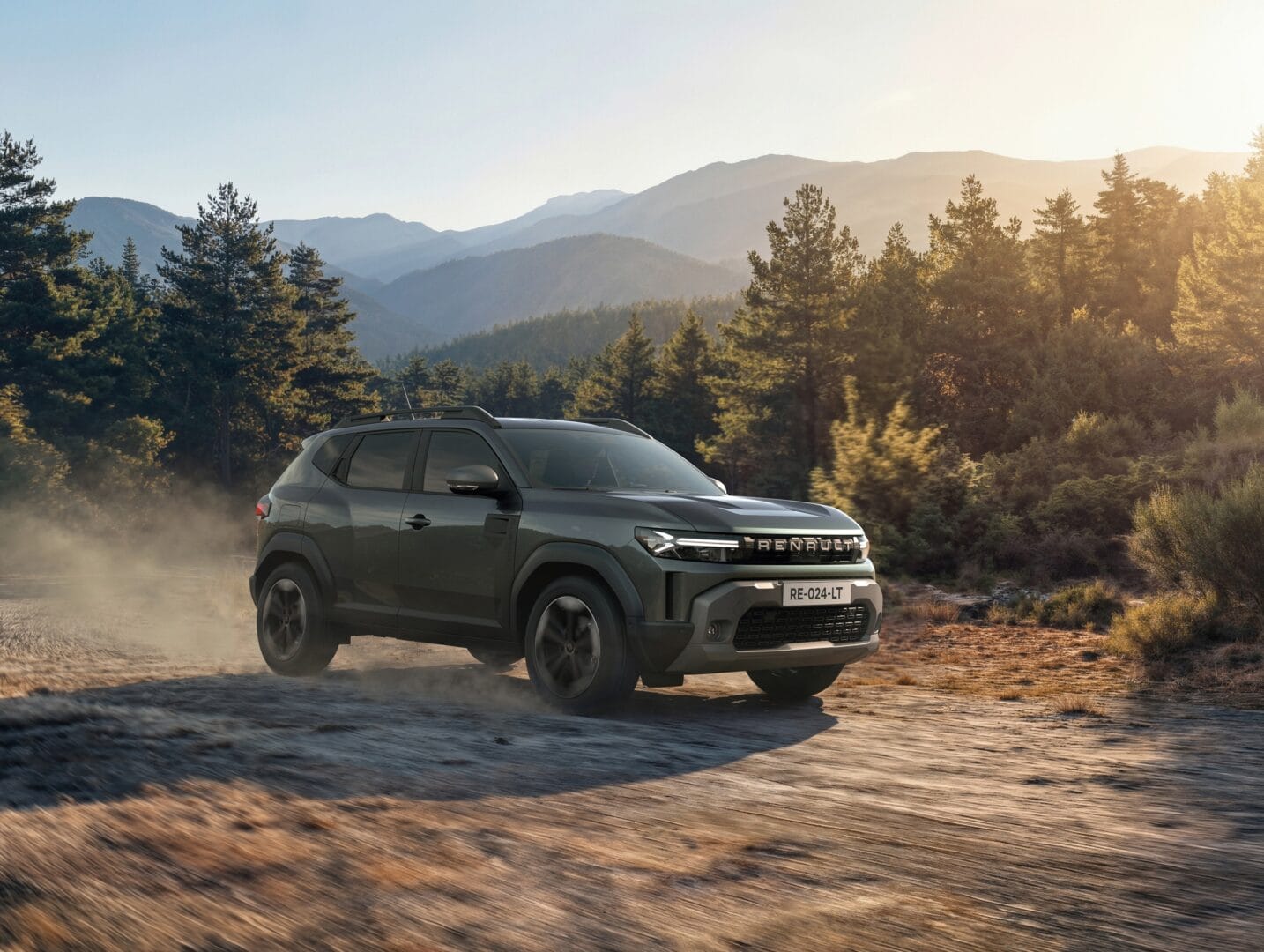 El Renault Duster Hybrid E-Tech 4x4 llegó a Colombia y ahora es automática V12MAGAZINE Renault Duster Hybrid E-Tech 4x4 estrena en Colombia una fórmula inédita para el modelo: más potencia, electrificación, tracción inteligente y transmisión automática. V12MAGAZINE