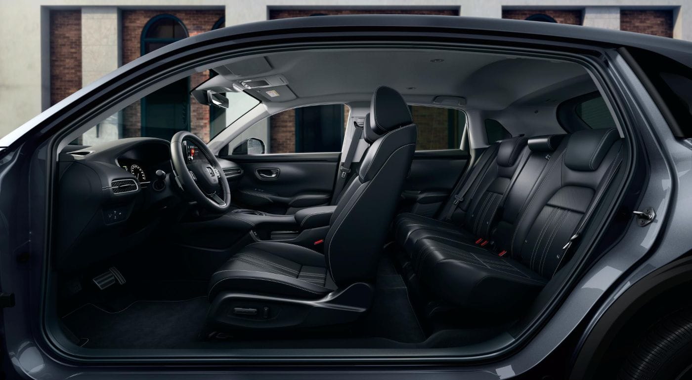 Honda ZR-V Advanced Hybrid: 1.300 km, el resultado de aprender a manejar un híbrido V12MAGAZINE La Honda ZR-V Advanced Hybrid enfrentó un recorrido Bogotá-Medellín en el que periodistas especializados buscaron el menor consumo aprovechando al máximo la tecnología e:HEV. V12MAGAZINE