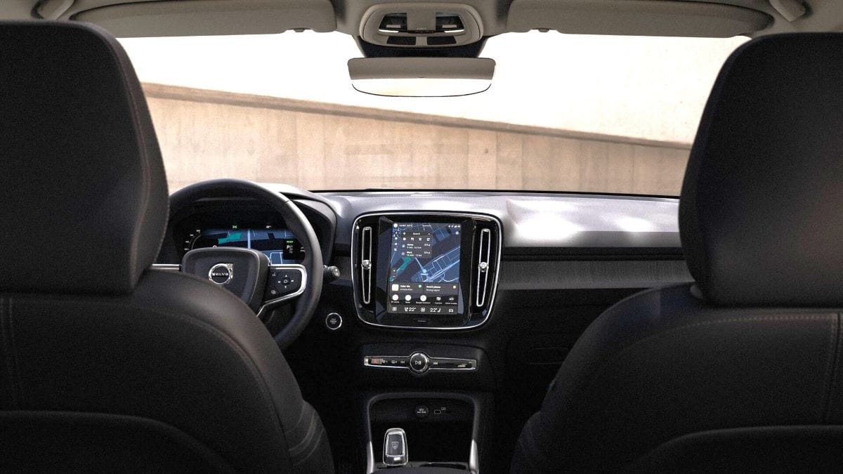 Volvo XC40 B4 Mild Hybrid: la electrificación premium cambia de puerta de entrada V12MAGAZINE Volvo XC40 B4 Mild Hybrid llega a Colombia apostando por una electrificación accesible, combinando tecnología híbrida ligera, formato SUV compacto y un precio de entrada desde $189 millones. V12MAGAZINE