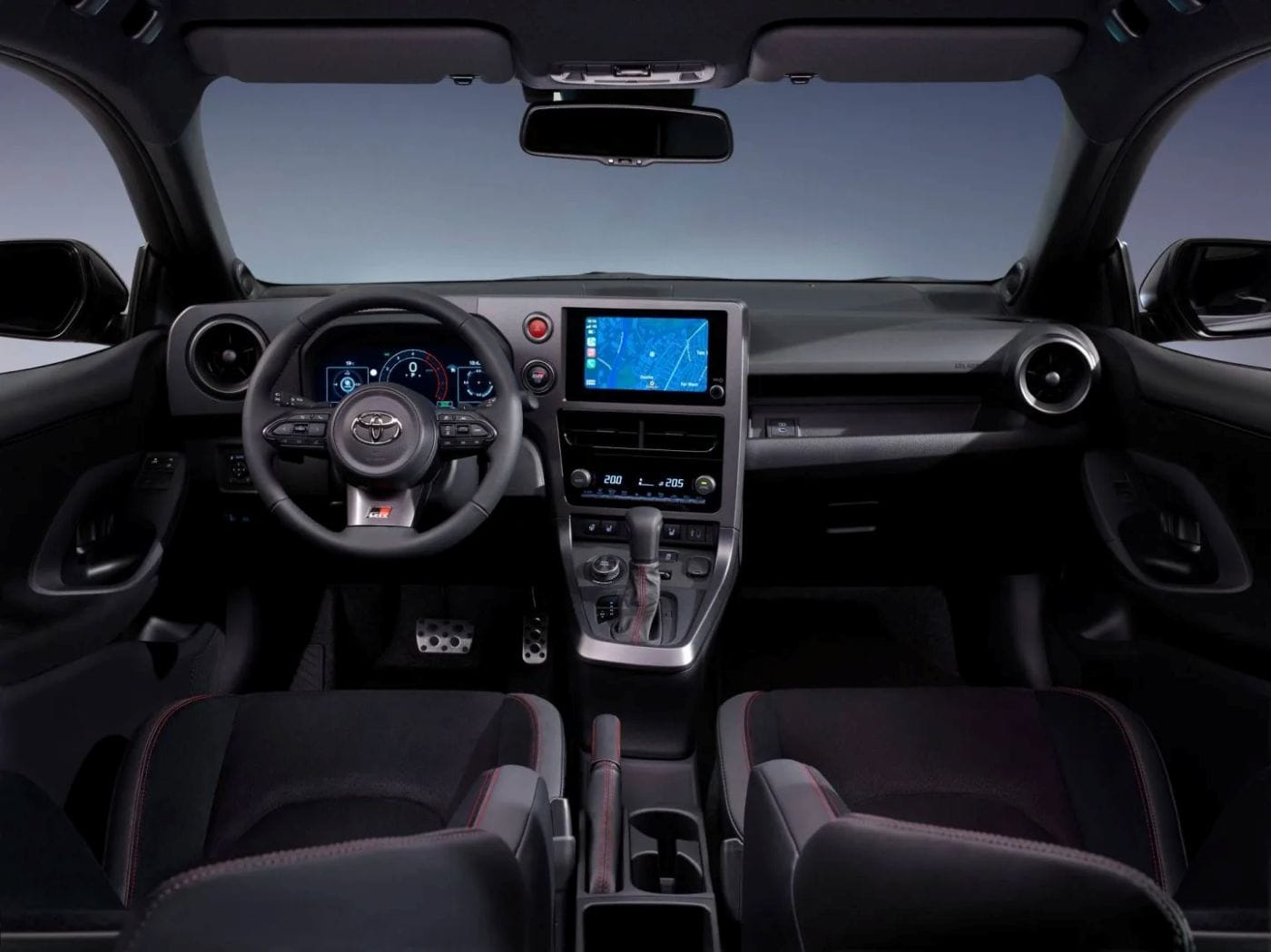 Toyota GR Yaris 2027: 296 HP, caja manual y una receta deportiva que pone al conductor primero V12MAGAZINE El nuevo Toyota GR Yaris 2027 llega a Colombia con una receta poco común: 296 HP, caja manual, tracción integral y apenas 1.280 kilos. V12MAGAZINE