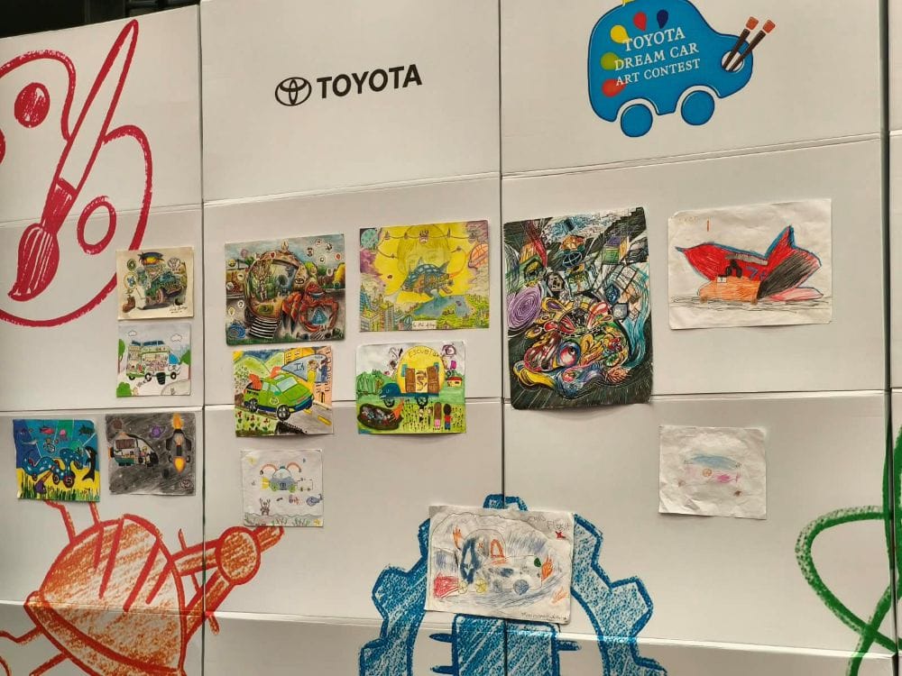 Dream Car 2026: los sueños de dos niños colombianos que ahora viajarán hasta Japón V12MAGAZINE Dos niños colombianos llevarán hasta Japón sus sueños sobre ruedas tras ganar Dream Car 2026, el concurso de Toyota que invita a imaginar cómo podría ser la movilidad del futuro. V12MAGAZINE