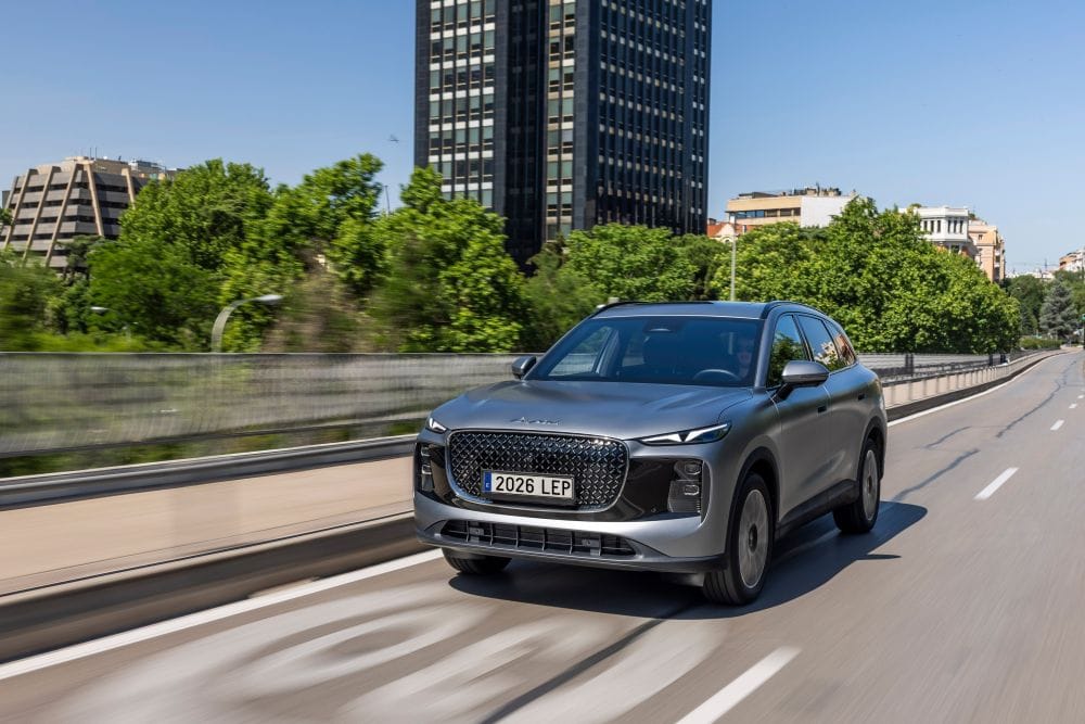 LEPAS prepara su llegada al mercado colombiano con una propuesta tecnológica que tiene en el sistema Súper Híbrido uno de sus principales argumentos. Así funciona la arquitectura que combina propulsión eléctrica, motor 1.5 TGDI y gestión inteligente de la energía. V12MAGAZINE