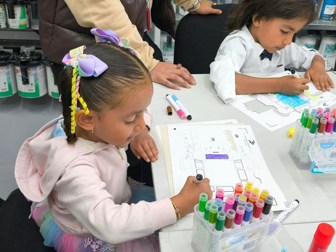 Dream Car 2026: los sueños de dos niños colombianos que ahora viajarán hasta Japón V12MAGAZINE Dos niños colombianos llevarán hasta Japón sus sueños sobre ruedas tras ganar Dream Car 2026, el concurso de Toyota que invita a imaginar cómo podría ser la movilidad del futuro. V12MAGAZINE