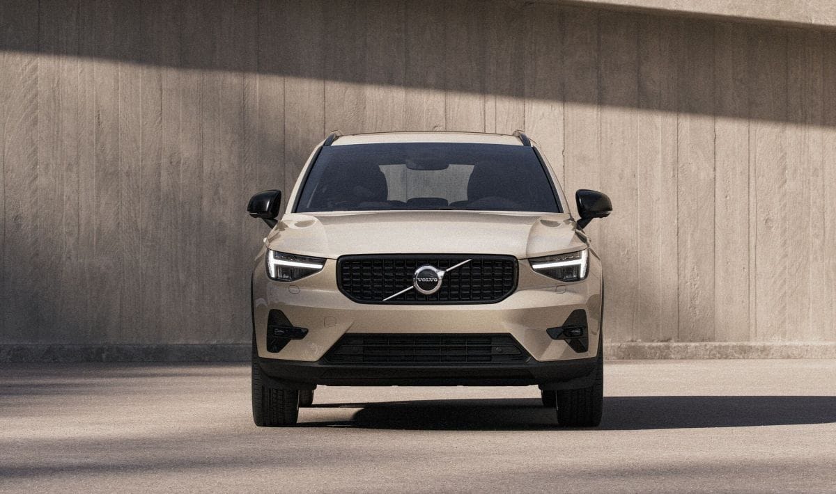 Volvo XC40 B4 Mild Hybrid: la electrificación premium cambia de puerta de entrada V12MAGAZINE Volvo XC40 B4 Mild Hybrid