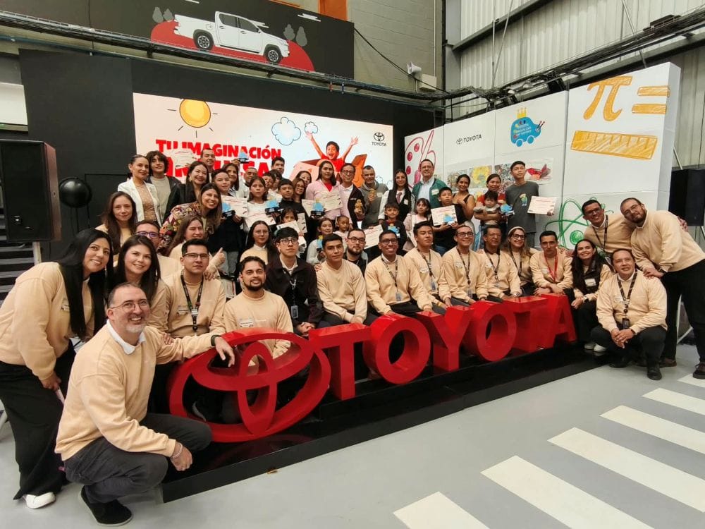 Dream Car 2026: los sueños de dos niños colombianos que ahora viajarán hasta Japón V12MAGAZINE Dos niños colombianos llevarán hasta Japón sus sueños sobre ruedas tras ganar Dream Car 2026, el concurso de Toyota que invita a imaginar cómo podría ser la movilidad del futuro. V12MAGAZINE