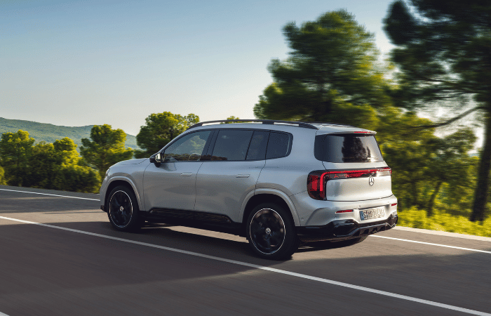 Mercedes-Benz GLB 220 4MATIC llega a Colombia: siete puestos y nueva tecnología híbrida V12MAGAZINE Mercedes-Benz GLB 220 4MATIC