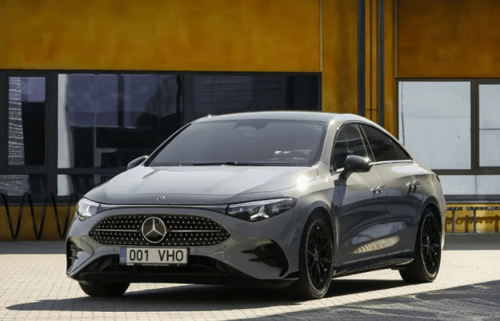 Mercedes-Benz CLA 220 4MATIC
