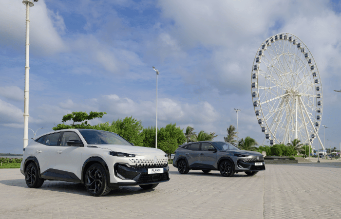 Renault Filante llega a Colombia: la nueva SUV híbrida de lujo cuesta $179 millones y tiene tres pantallas V12MAGAZINE Renault Filante