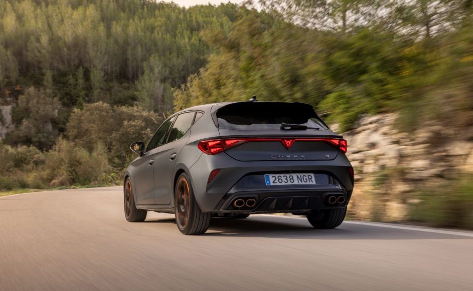 CUPRA León VZ y Terramar PHEV: dos formas de entender el desempeño llegan a Colombia V12MAGAZINE CUPRA León VZ