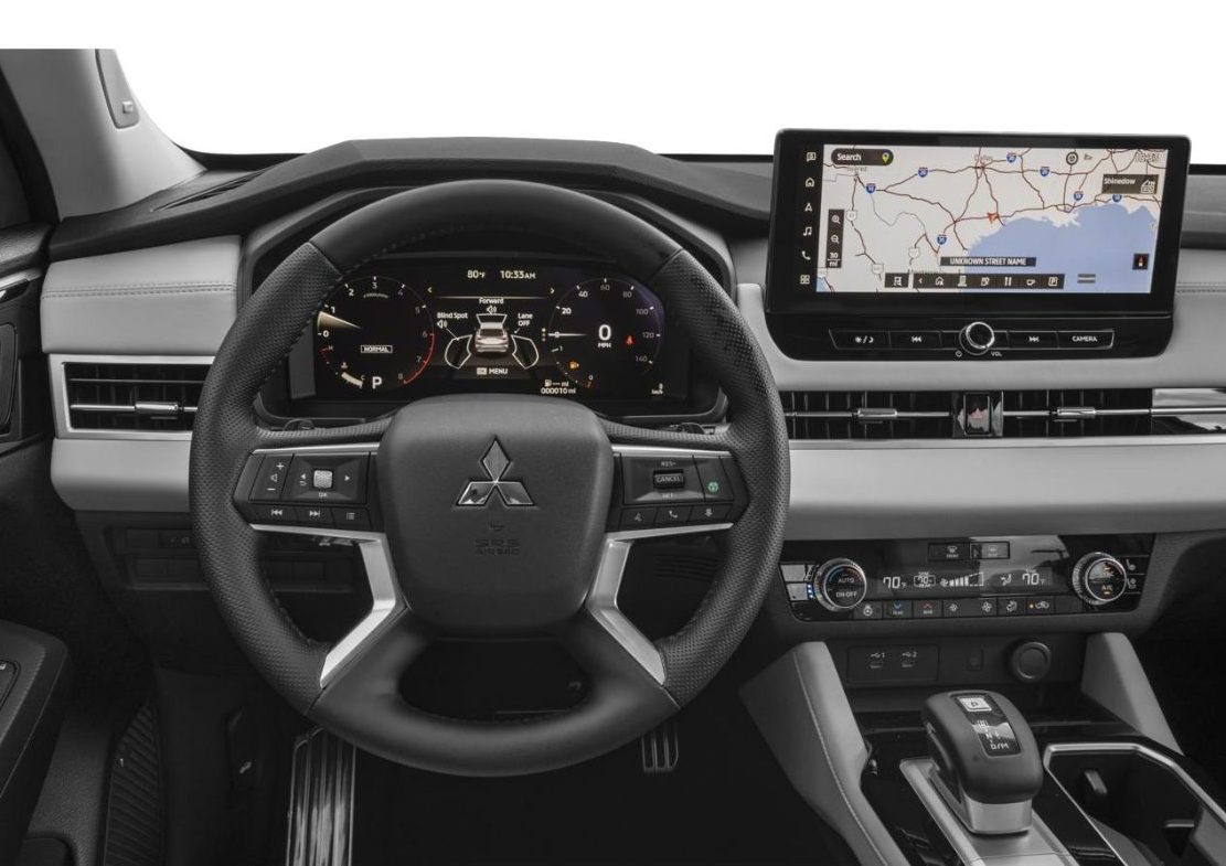 Siete pasajeros, tracción integral S-AWC y equipamiento orientado al confort. Analizamos qué ofrece la Mitsubishi Outlander para viajar en familia por Colombia. V12MAGAZINE