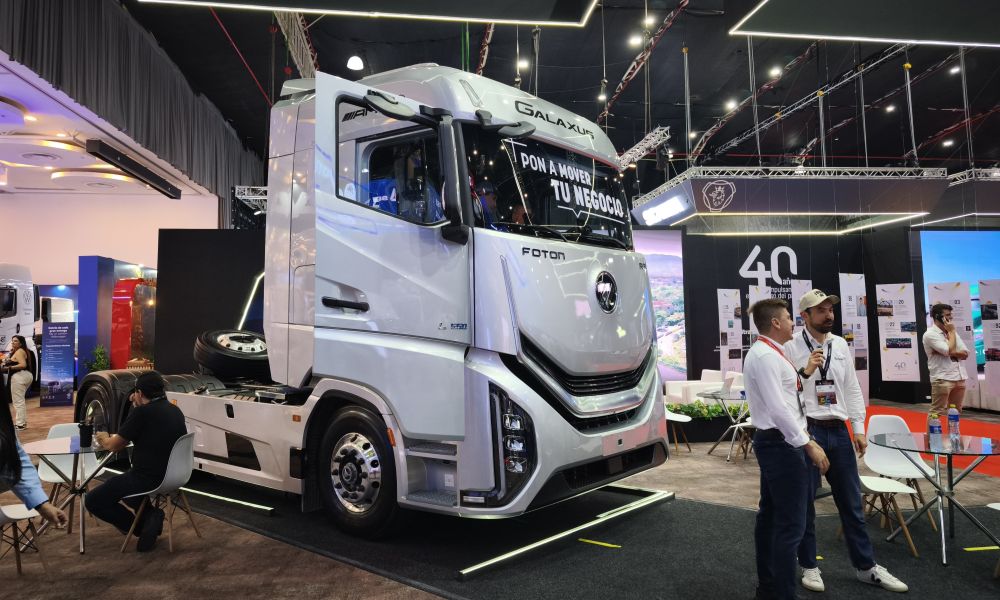 El Congreso Colfecar terminó con una discusión que trasciende a los camiones: Colombia necesita carreteras seguras, tecnología funcional y condiciones para renovar su flota. V12MAGAZINE
